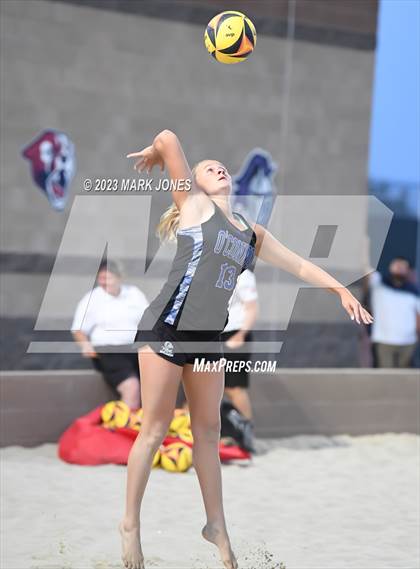 Thumbnail 1 in O'Connor vs. O'Connor (AIA Division I Pairs Final) photogallery.
