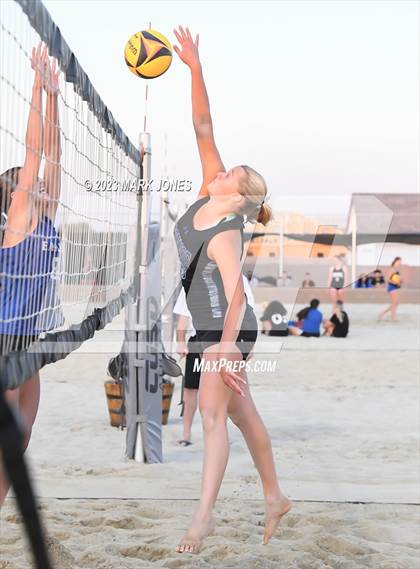 Thumbnail 2 in O'Connor vs. O'Connor (AIA Division I Pairs Final) photogallery.