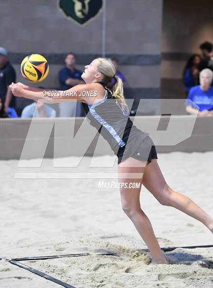 Thumbnail 1 in O'Connor vs. O'Connor (AIA Division I Pairs Final) photogallery.