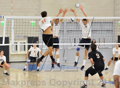 Thumbnail 3 in Huntington Beach vs. Loyola (CIF SS D1 Final) photogallery.