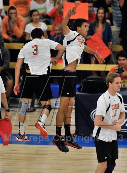 Thumbnail 3 in Huntington Beach vs. Loyola (CIF SS D1 Final) photogallery.