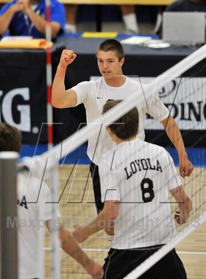 Thumbnail 2 in Huntington Beach vs. Loyola (CIF SS D1 Final) photogallery.