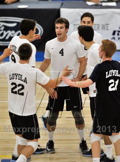 Thumbnail 3 in Huntington Beach vs. Loyola (CIF SS D1 Final) photogallery.