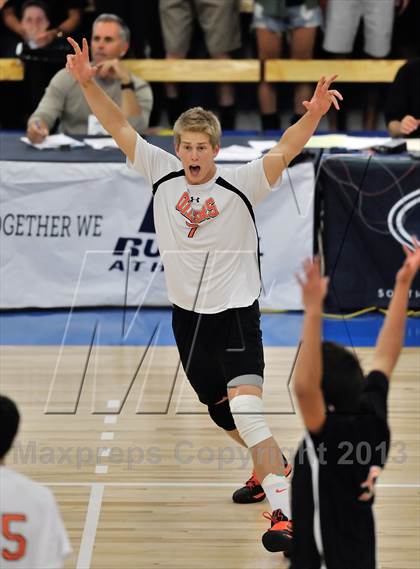 Thumbnail 2 in Huntington Beach vs. Loyola (CIF SS D1 Final) photogallery.