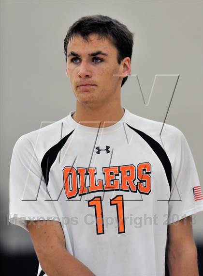 Thumbnail 3 in Huntington Beach vs. Loyola (CIF SS D1 Final) photogallery.