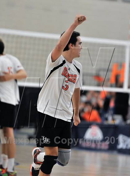 Thumbnail 2 in Huntington Beach vs. Loyola (CIF SS D1 Final) photogallery.