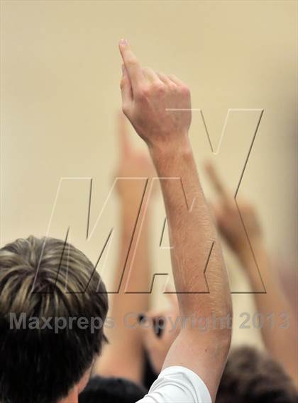 Thumbnail 2 in Huntington Beach vs. Loyola (CIF SS D1 Final) photogallery.