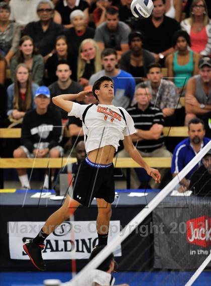 Thumbnail 2 in Huntington Beach vs. Loyola (CIF SS D1 Final) photogallery.