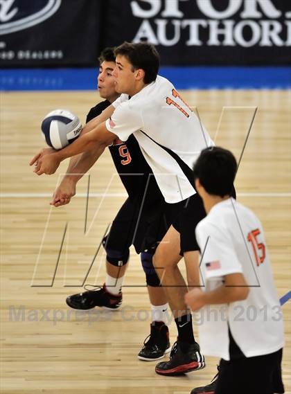 Thumbnail 3 in Huntington Beach vs. Loyola (CIF SS D1 Final) photogallery.