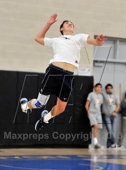 Thumbnail 2 in Huntington Beach vs. Loyola (CIF SS D1 Final) photogallery.