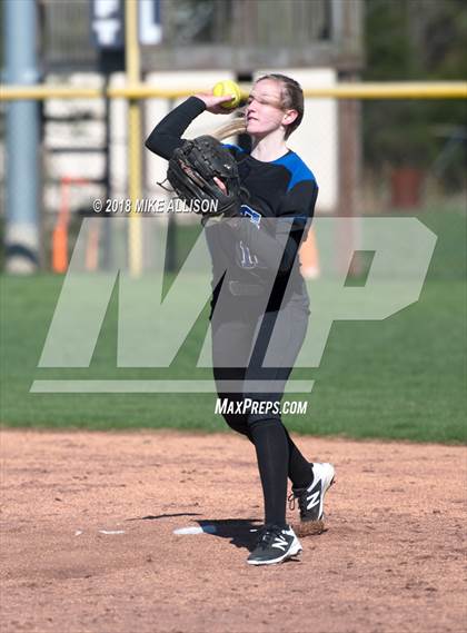 Thumbnail 2 in Girls Prep @ Soddy Daisy photogallery.