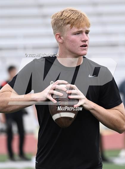 Thumbnail 3 in Huntington Beach vs. JW North (Surf City Passing Tournament) photogallery.