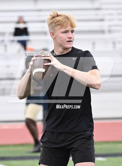 Thumbnail 1 in Huntington Beach vs. JW North (Surf City Passing Tournament) photogallery.