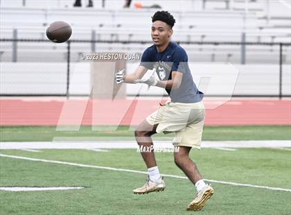 Thumbnail 2 in Huntington Beach vs. JW North (Surf City Passing Tournament) photogallery.