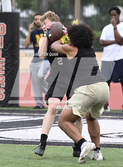 Thumbnail 3 in Huntington Beach vs. JW North (Surf City Passing Tournament) photogallery.