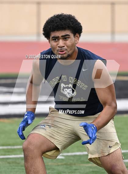 Thumbnail 2 in Huntington Beach vs. JW North (Surf City Passing Tournament) photogallery.