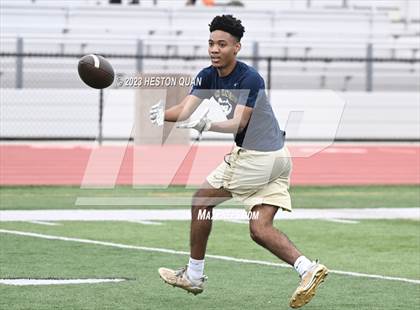 Thumbnail 3 in Huntington Beach vs. JW North (Surf City Passing Tournament) photogallery.