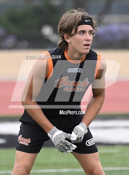 Thumbnail 1 in Huntington Beach vs. JW North (Surf City Passing Tournament) photogallery.