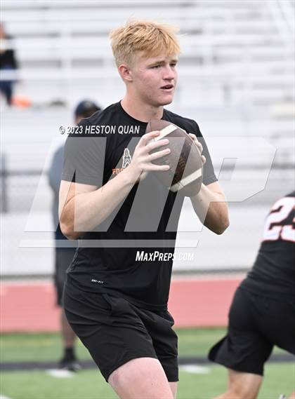 Thumbnail 3 in Huntington Beach vs. JW North (Surf City Passing Tournament) photogallery.