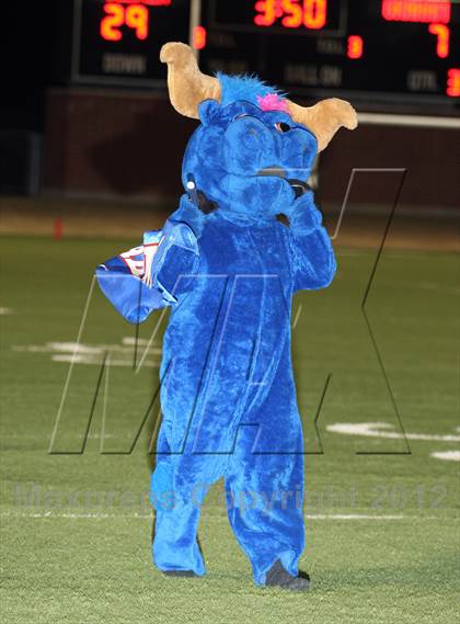 Thumbnail 2 in Gilmer vs. Graham (UIL 3A D2 Semifinal Playoff) photogallery.