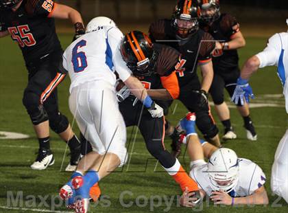Thumbnail 2 in Gilmer vs. Graham (UIL 3A D2 Semifinal Playoff) photogallery.