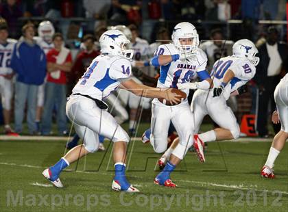 Thumbnail 3 in Gilmer vs. Graham (UIL 3A D2 Semifinal Playoff) photogallery.