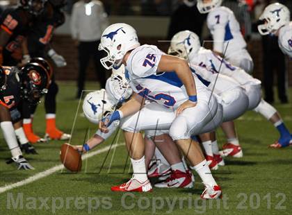 Thumbnail 2 in Gilmer vs. Graham (UIL 3A D2 Semifinal Playoff) photogallery.
