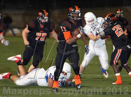 Thumbnail 1 in Gilmer vs. Graham (UIL 3A D2 Semifinal Playoff) photogallery.
