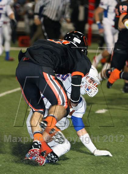 Thumbnail 2 in Gilmer vs. Graham (UIL 3A D2 Semifinal Playoff) photogallery.