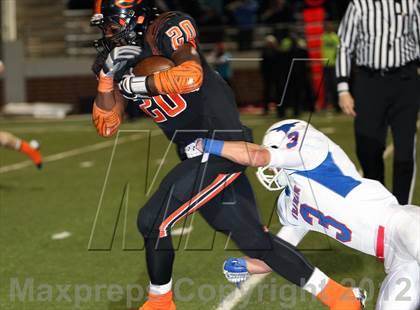 Thumbnail 2 in Gilmer vs. Graham (UIL 3A D2 Semifinal Playoff) photogallery.