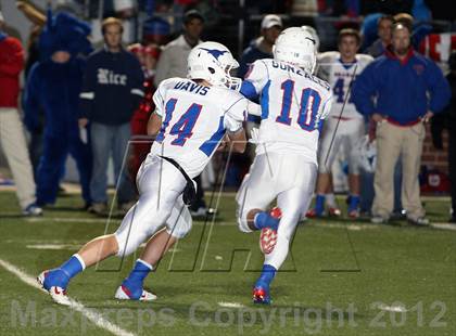 Thumbnail 3 in Gilmer vs. Graham (UIL 3A D2 Semifinal Playoff) photogallery.