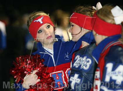 Thumbnail 2 in Gilmer vs. Graham (UIL 3A D2 Semifinal Playoff) photogallery.