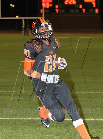 Thumbnail 3 in Gilmer vs. Graham (UIL 3A D2 Semifinal Playoff) photogallery.