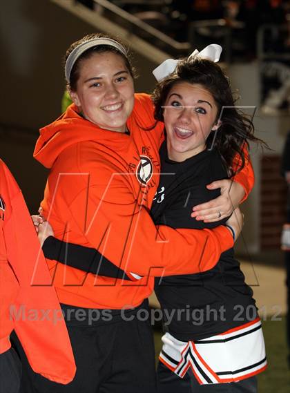 Thumbnail 3 in Gilmer vs. Graham (UIL 3A D2 Semifinal Playoff) photogallery.