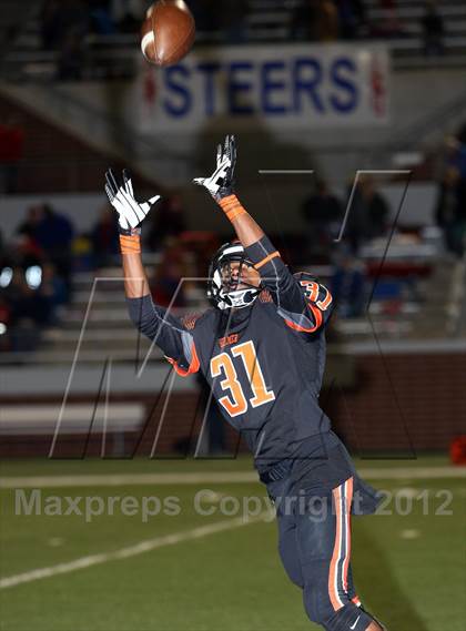 Thumbnail 3 in Gilmer vs. Graham (UIL 3A D2 Semifinal Playoff) photogallery.