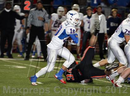 Thumbnail 2 in Gilmer vs. Graham (UIL 3A D2 Semifinal Playoff) photogallery.