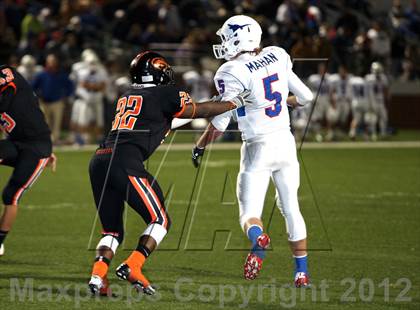 Thumbnail 2 in Gilmer vs. Graham (UIL 3A D2 Semifinal Playoff) photogallery.