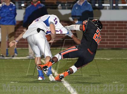 Thumbnail 3 in Gilmer vs. Graham (UIL 3A D2 Semifinal Playoff) photogallery.