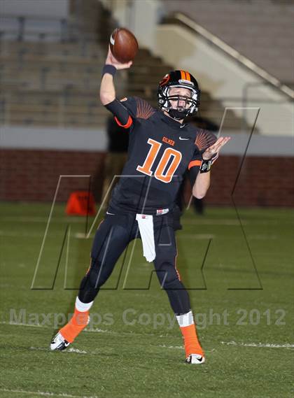 Thumbnail 2 in Gilmer vs. Graham (UIL 3A D2 Semifinal Playoff) photogallery.