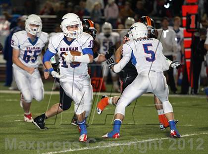Thumbnail 3 in Gilmer vs. Graham (UIL 3A D2 Semifinal Playoff) photogallery.