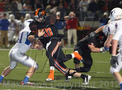 Thumbnail 3 in Gilmer vs. Graham (UIL 3A D2 Semifinal Playoff) photogallery.