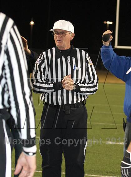Thumbnail 1 in Gilmer vs. Graham (UIL 3A D2 Semifinal Playoff) photogallery.