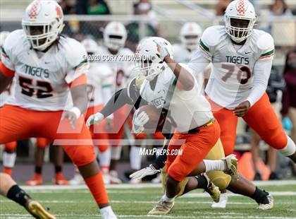 Thumbnail 2 in Jones @ Bishop Moore photogallery.