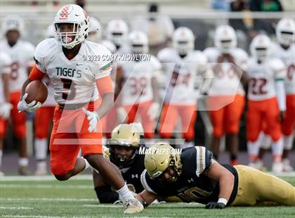 Thumbnail 1 in Jones @ Bishop Moore photogallery.