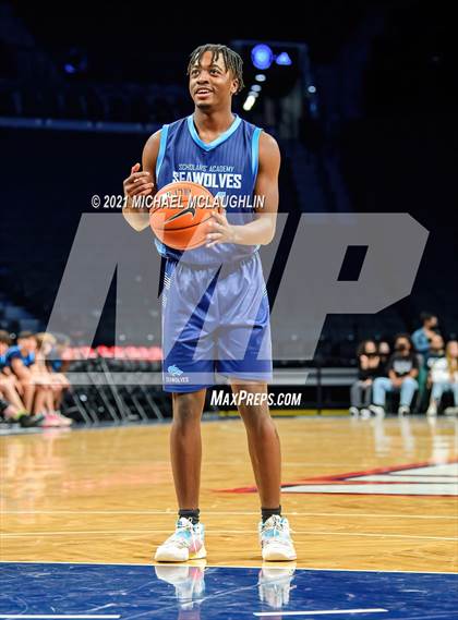 Thumbnail 2 in Beach Channel vs Scholars Academy (Playbook Sports at Barclays Center) photogallery.