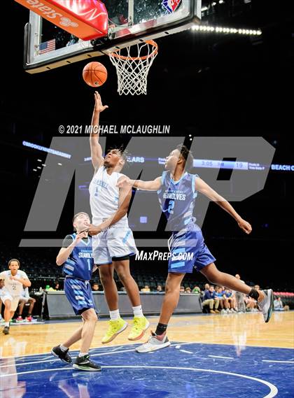 Thumbnail 3 in Beach Channel vs Scholars Academy (Playbook Sports at Barclays Center) photogallery.