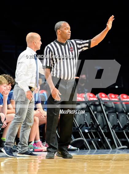 Thumbnail 1 in Beach Channel vs Scholars Academy (Playbook Sports at Barclays Center) photogallery.