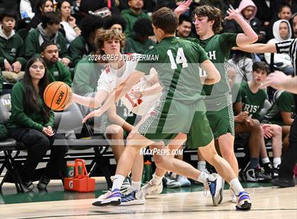 Thumbnail 3 in Sacred Heart Cathedral Preparatory vs. St. Ignatius College Preparatory (Bruce-Mahoney Game)      photogallery.