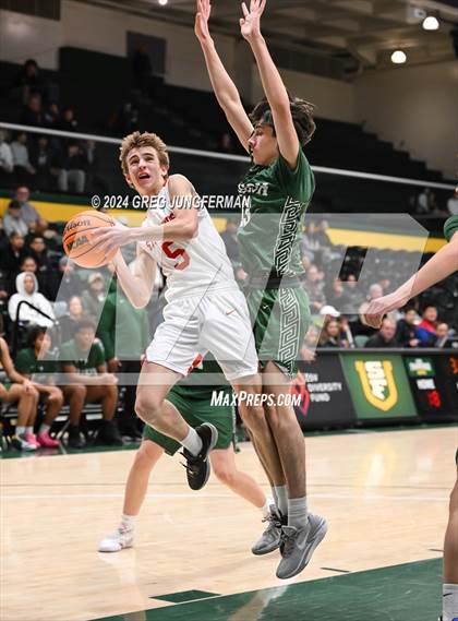 Thumbnail 3 in Sacred Heart Cathedral Preparatory vs. St. Ignatius College Preparatory (Bruce-Mahoney Game)      photogallery.