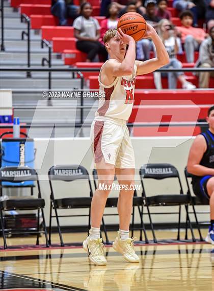 Thumbnail 1 in Chapel Hill vs. Redwater (UIL 3A Bi-District Playoff) photogallery.